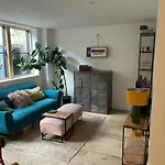 Ideal Getaway - 3 Bed Harbourside