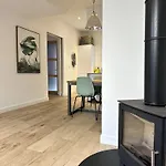 Ideal Getaway - 3 Bed Harbourside Bristol