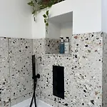 Ideal Getaway - 3 Bed Harbourside * ブリストル