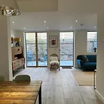Ideal Getaway - 3 Bed Harbourside *