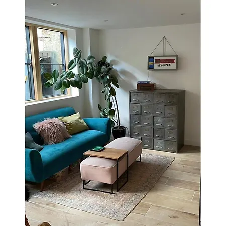 Ideal Getaway - 3 Bed Harbourside Bristol