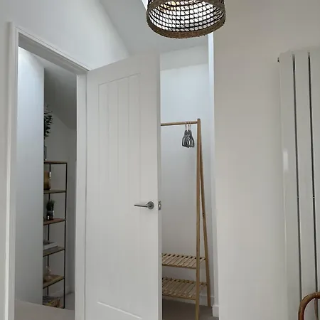 Ideal Getaway - 3 Bed Harbourside