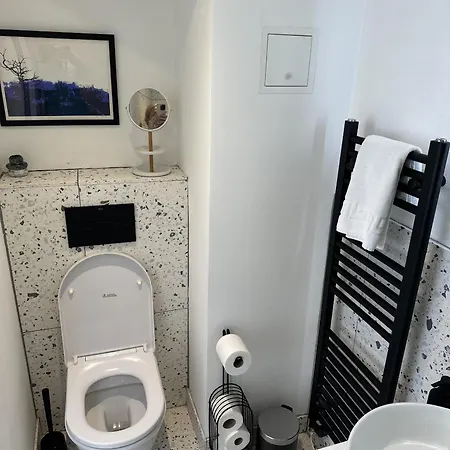 Ideal Getaway - 3 Bed Harbourside Holiday home Bristol